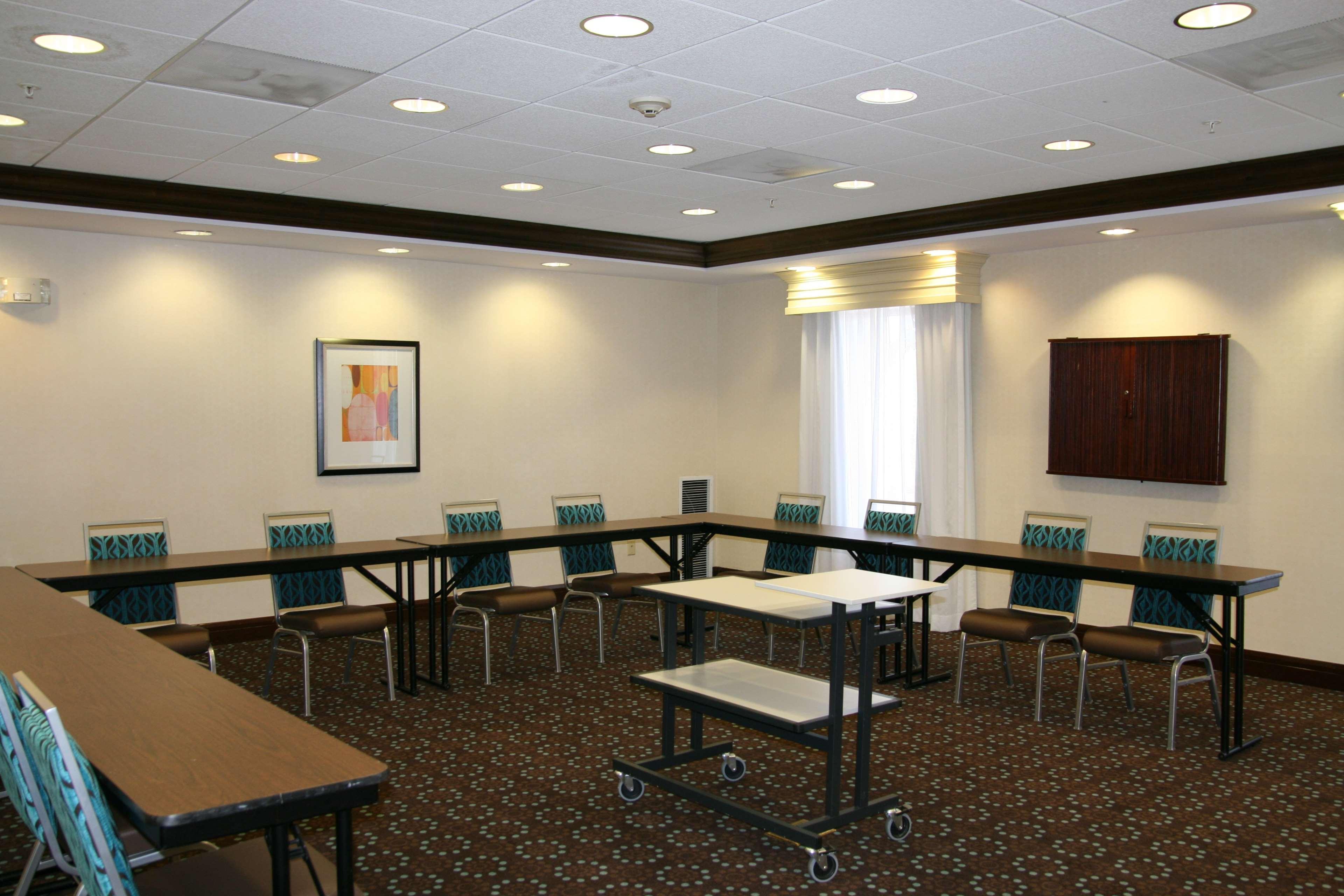 Hampton Inn&suites Vegas-red Rock/summerlin 3*